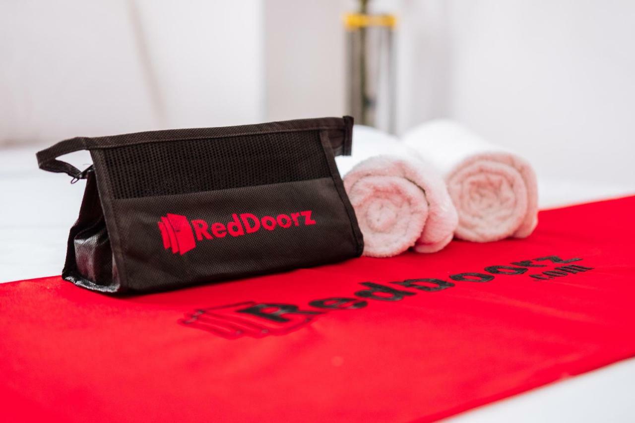 Reddoorz Premium @ Amaia Skies Avenida Manilla Buitenkant foto